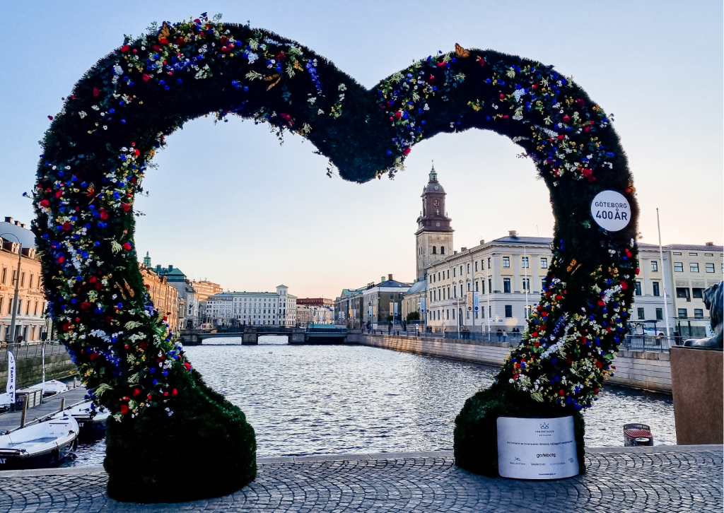 View of one of Gothenburg's canals, framed by a heart-shaped arch.