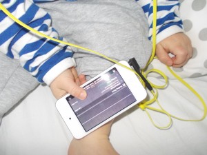 Juniori iPodin kanssa