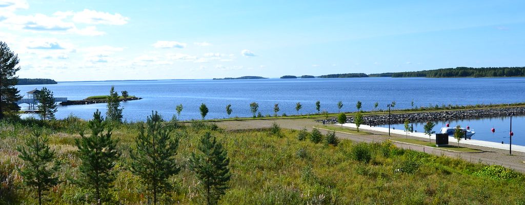 The picture showing how beautiful the great lake Oulujärvi is