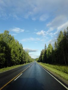 no traffic on road in summer