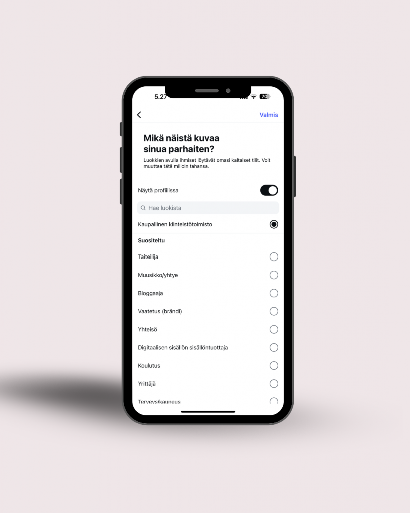 Instagram profiili tarjoaa useita eri toimiluokka vaihtoehtoja.