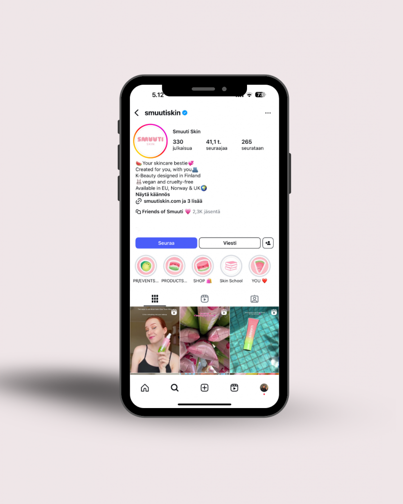 Ihonhoitobrändin Smuuti Skinin värikäs Instagram profiili. Smuuti Skin markkinoi tuotteitaan asiakaslähtöisesti.