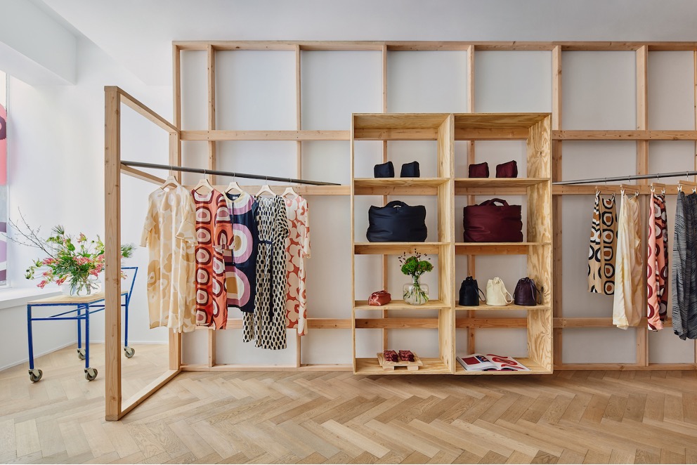 Marimekon erilaiset kuosit tuovat väriä ja iloa elämään.