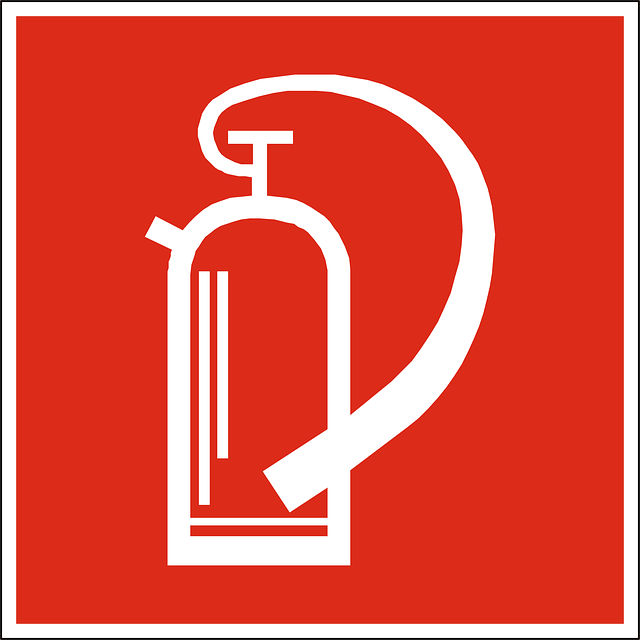 fire-extinguisher-98593_640